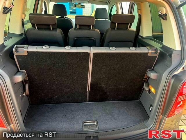 Фольксваген Туран, объемом двигателя 1.4 л и пробегом 170 тыс. км за 7700 $, фото 10 на Automoto.ua