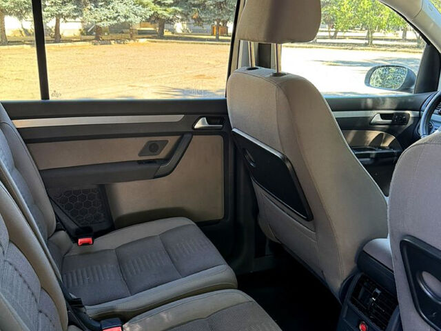 Фольксваген Туран, объемом двигателя 1.4 л и пробегом 206 тыс. км за 7300 $, фото 10 на Automoto.ua