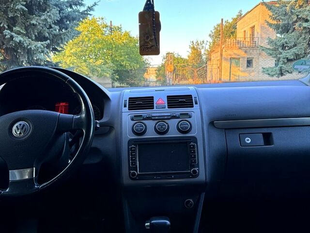 Фольксваген Туран, объемом двигателя 1.4 л и пробегом 164 тыс. км за 7400 $, фото 4 на Automoto.ua