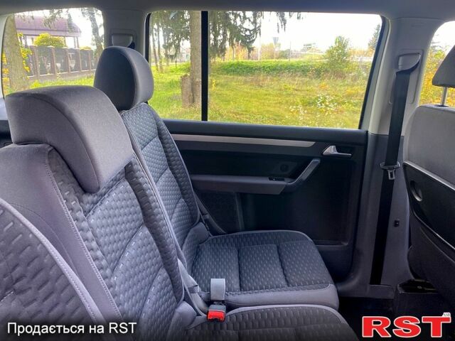 Фольксваген Туран, об'ємом двигуна 1.6 л та пробігом 191 тис. км за 7500 $, фото 12 на Automoto.ua