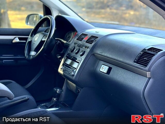 Фольксваген Туран, объемом двигателя 14 л и пробегом 183 тыс. км за 7900 $, фото 6 на Automoto.ua