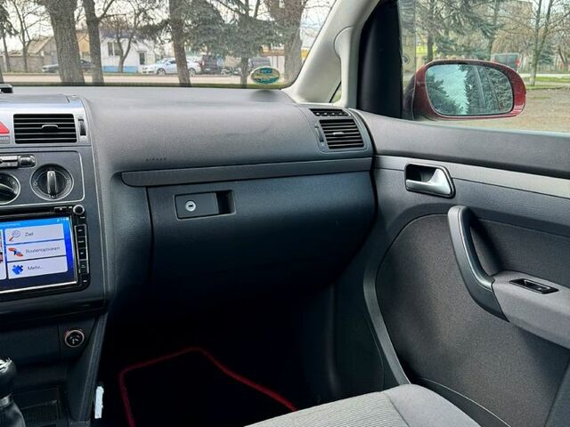 Фольксваген Туран, объемом двигателя 1.4 л и пробегом 213 тыс. км за 7000 $, фото 6 на Automoto.ua