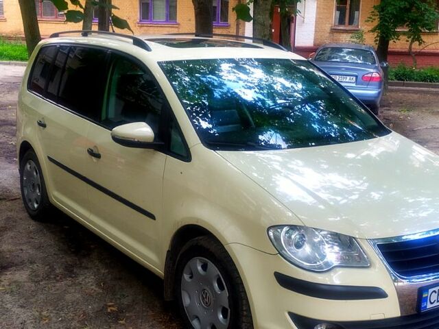 Фольксваген Туран, объемом двигателя 1.4 л и пробегом 295 тыс. км за 8500 $, фото 2 на Automoto.ua