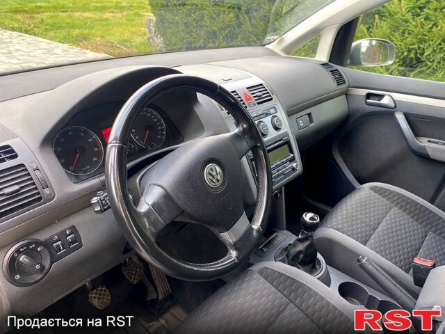 Фольксваген Туран, об'ємом двигуна 1.6 л та пробігом 191 тис. км за 7500 $, фото 8 на Automoto.ua
