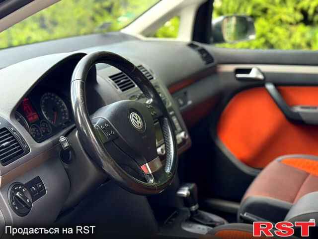 Фольксваген Туран, объемом двигателя 1.4 л и пробегом 214 тыс. км за 8600 $, фото 7 на Automoto.ua