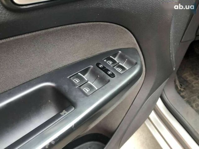 Фольксваген Туран, объемом двигателя 1.6 л и пробегом 265 тыс. км за 9290 $, фото 15 на Automoto.ua
