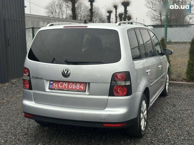 Фольксваген Туран, об'ємом двигуна 1.6 л та пробігом 266 тис. км за 8700 $, фото 16 на Automoto.ua
