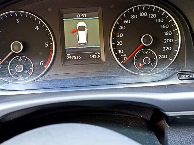 Фольксваген Туран, объемом двигателя 1.6 л и пробегом 295 тыс. км за 9400 $, фото 1 на Automoto.ua