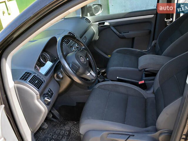 Фольксваген Туран, объемом двигателя 1.2 л и пробегом 165 тыс. км за 7900 $, фото 1 на Automoto.ua