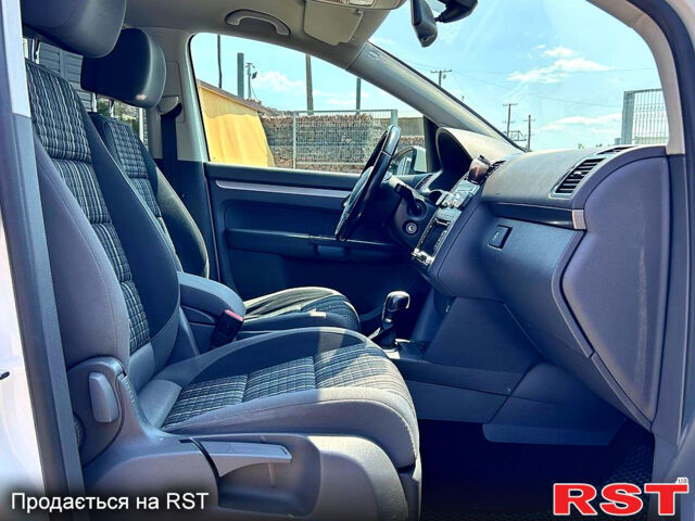 Фольксваген Туран, объемом двигателя 1.4 л и пробегом 177 тыс. км за 10900 $, фото 12 на Automoto.ua