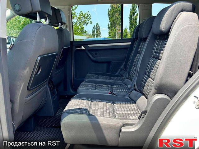 Фольксваген Туран, объемом двигателя 1.4 л и пробегом 177 тыс. км за 10900 $, фото 10 на Automoto.ua