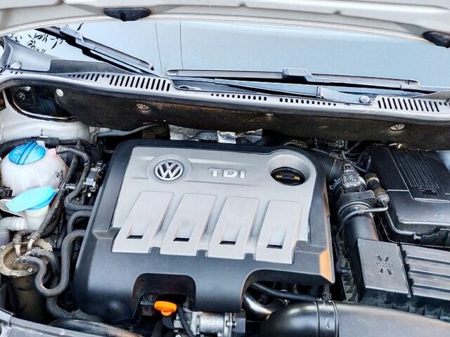 Фольксваген Туран, объемом двигателя 1.6 л и пробегом 230 тыс. км за 10000 $, фото 1 на Automoto.ua