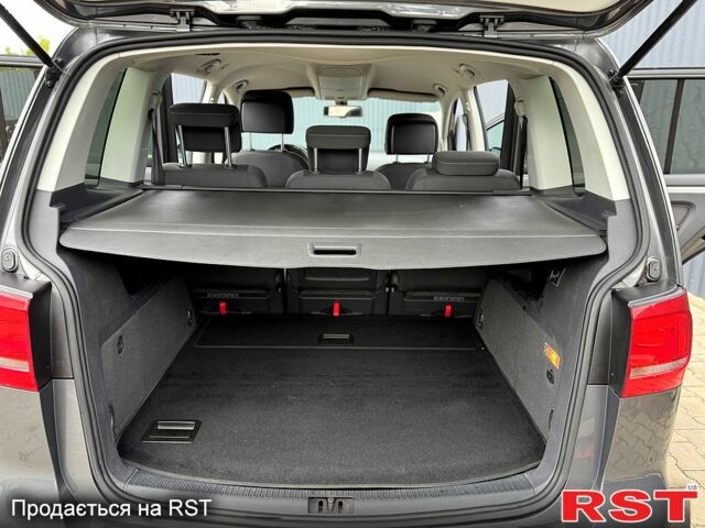 Фольксваген Туран 2013 в Вознесенске на Automoto.ua Фольксваген Туран, объемом двигателя 2 л и пробегом 179 тыс. км за 14500 $, фото 13 на Automoto.ua