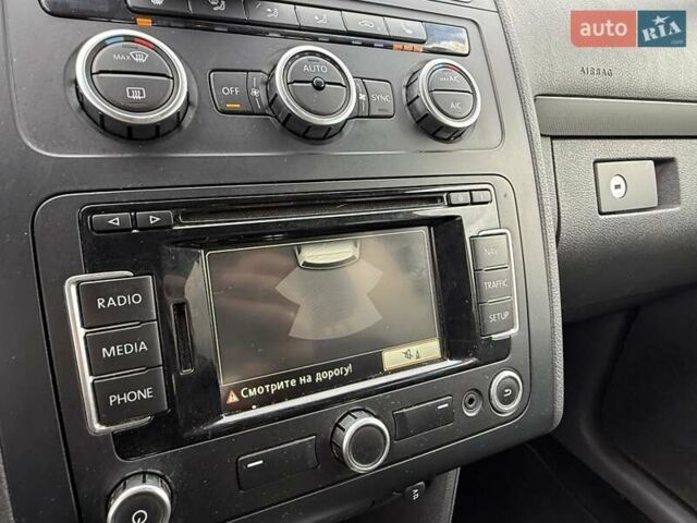 Фольксваген Туран 2013 в Вознесенске на Automoto.ua Фольксваген Туран, объемом двигателя 2 л и пробегом 179 тыс. км за 14500 $, фото 23 на Automoto.ua