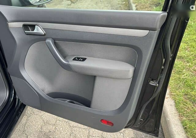 Фольксваген Туран, объемом двигателя 1.6 л и пробегом 214 тыс. км за 11750 $, фото 27 на Automoto.ua