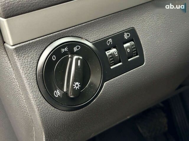 Фольксваген Туран, объемом двигателя 1.4 л и пробегом 223 тыс. км за 10500 $, фото 23 на Automoto.ua