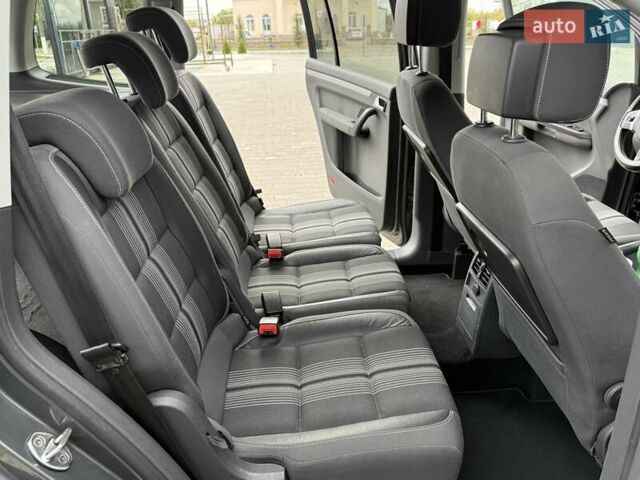 Фольксваген Туран 2013 в Вознесенске на Automoto.ua Фольксваген Туран, объемом двигателя 2 л и пробегом 179 тыс. км за 14500 $, фото 47 на Automoto.ua