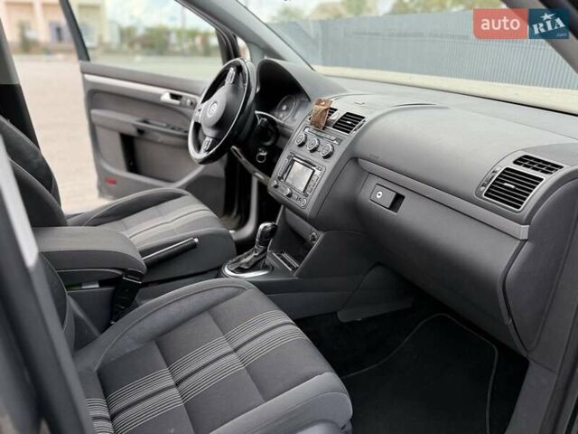 Фольксваген Туран 2013 в Вознесенске на Automoto.ua Фольксваген Туран, объемом двигателя 2 л и пробегом 179 тыс. км за 14500 $, фото 31 на Automoto.ua