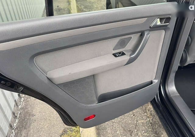 Фольксваген Туран, объемом двигателя 1.6 л и пробегом 214 тыс. км за 11750 $, фото 29 на Automoto.ua