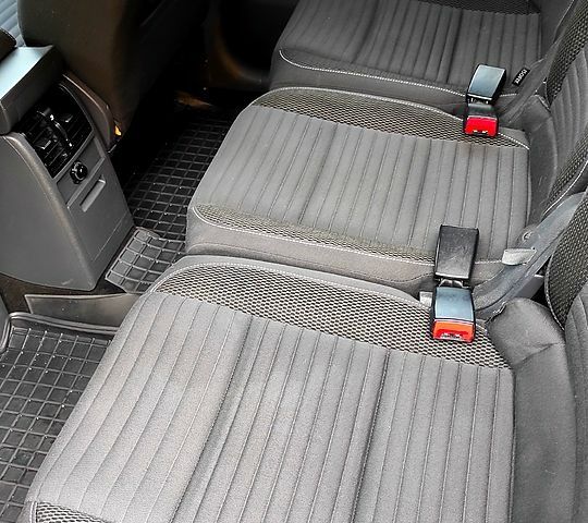 Фольксваген Туран, об'ємом двигуна 2 л та пробігом 349 тис. км за 13000 $, фото 6 на Automoto.ua