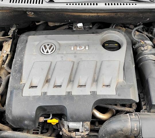 Фольксваген Туран, об'ємом двигуна 2 л та пробігом 349 тис. км за 13000 $, фото 8 на Automoto.ua