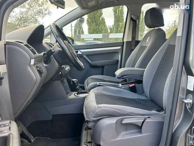 Фольксваген Туран, объемом двигателя 1.6 л и пробегом 267 тыс. км за 11200 $, фото 12 на Automoto.ua