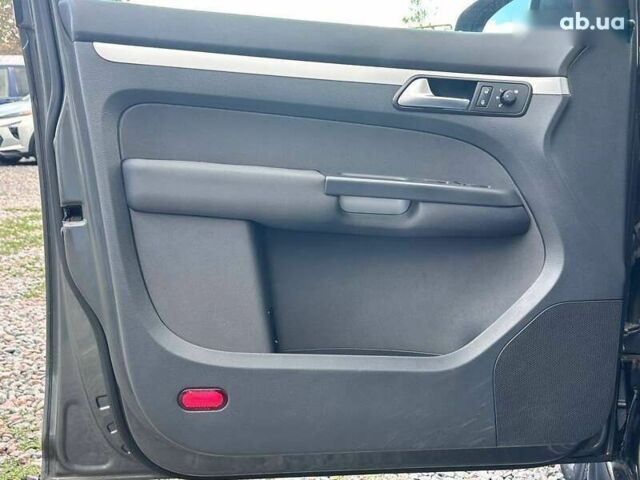 Фольксваген Туран, объемом двигателя 1.6 л и пробегом 267 тыс. км за 11200 $, фото 10 на Automoto.ua