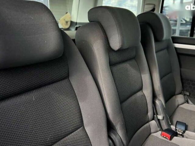 Фольксваген Туран, объемом двигателя 1.6 л и пробегом 342 тыс. км за 12500 $, фото 23 на Automoto.ua