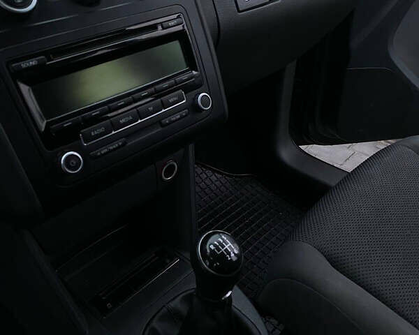 Фольксваген Туран, объемом двигателя 1.6 л и пробегом 225 тыс. км за 11300 $, фото 13 на Automoto.ua