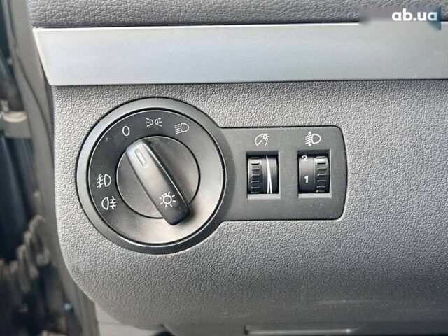 Фольксваген Туран, объемом двигателя 1.6 л и пробегом 267 тыс. км за 11200 $, фото 17 на Automoto.ua