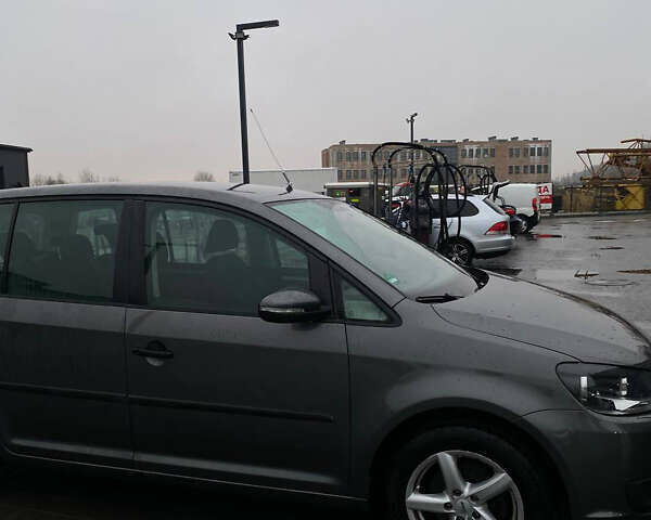 Фольксваген Туран, объемом двигателя 1.6 л и пробегом 225 тыс. км за 11300 $, фото 19 на Automoto.ua