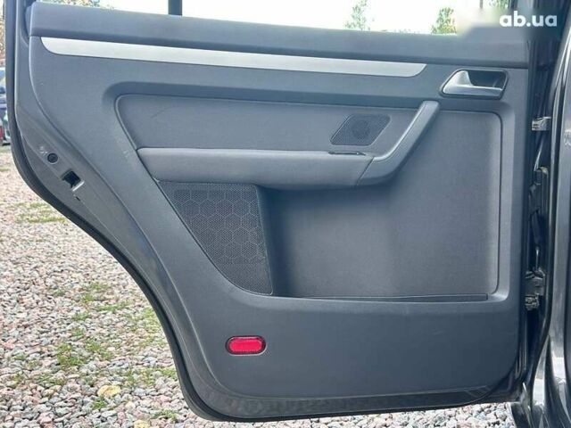 Фольксваген Туран, объемом двигателя 1.6 л и пробегом 267 тыс. км за 11200 $, фото 23 на Automoto.ua