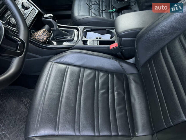 Фольксваген Туран, об'ємом двигуна 1.97 л та пробігом 253 тис. км за 17700 $, фото 12 на Automoto.ua