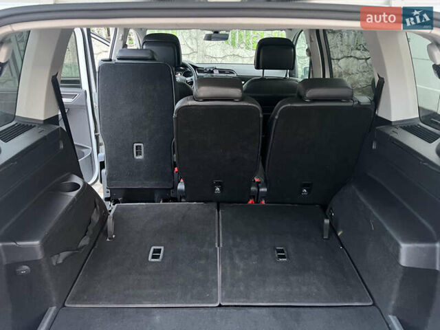 Фольксваген Туран, об'ємом двигуна 1.97 л та пробігом 253 тис. км за 17700 $, фото 25 на Automoto.ua