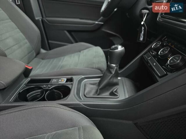 Фольксваген Туран, объемом двигателя 1.6 л и пробегом 231 тыс. км за 15900 $, фото 41 на Automoto.ua