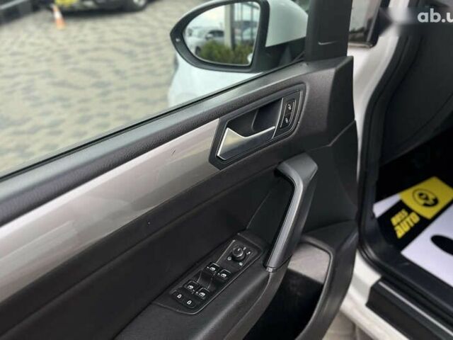 Фольксваген Туран, объемом двигателя 2 л и пробегом 249 тыс. км за 14900 $, фото 17 на Automoto.ua