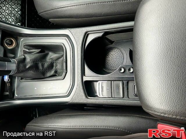 Фольксваген Туран, объемом двигателя 2 л и пробегом 250 тыс. км за 18500 $, фото 11 на Automoto.ua