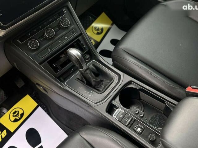 Фольксваген Туран, объемом двигателя 2 л и пробегом 249 тыс. км за 14900 $, фото 23 на Automoto.ua