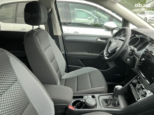 Фольксваген Туран, объемом двигателя 2 л и пробегом 3 тыс. км за 41516 $, фото 2 на Automoto.ua