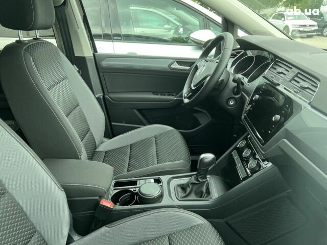 Фольксваген Туран, объемом двигателя 2 л и пробегом 3 тыс. км за 41516 $, фото 33 на Automoto.ua