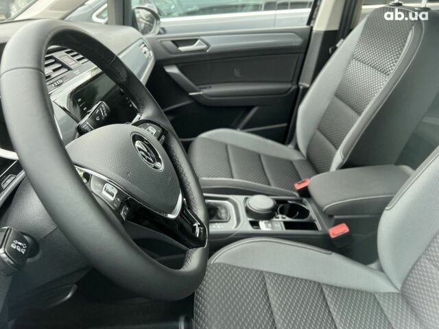 Фольксваген Туран, объемом двигателя 2 л и пробегом 3 тыс. км за 41516 $, фото 30 на Automoto.ua