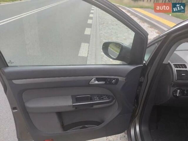 Фольксваген Туран, объемом двигателя 0 л и пробегом 296 тыс. км за 8200 $, фото 9 на Automoto.ua