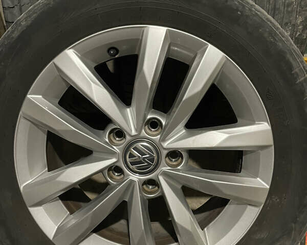 Фольксваген Туран, об'ємом двигуна 1.6 л та пробігом 239 тис. км за 13399 $, фото 1 на Automoto.ua