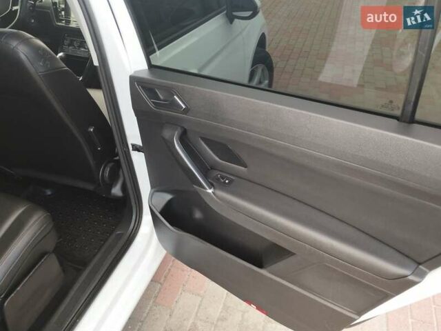 Фольксваген Туран, об'ємом двигуна 1.97 л та пробігом 255 тис. км за 15900 $, фото 8 на Automoto.ua