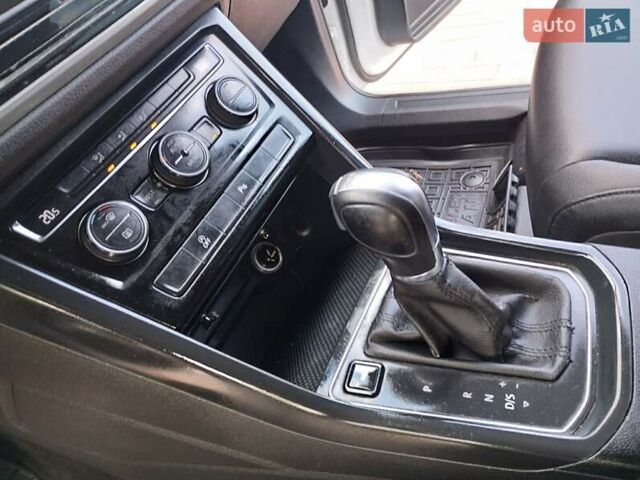 Фольксваген Туран, об'ємом двигуна 1.97 л та пробігом 255 тис. км за 15900 $, фото 19 на Automoto.ua