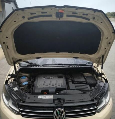 Жовтий Фольксваген Туран, об'ємом двигуна 1.6 л та пробігом 380 тис. км за 8000 $, фото 4 на Automoto.ua