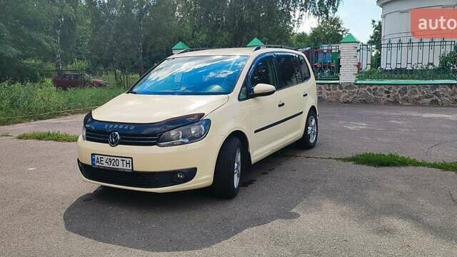 Желтый Фольксваген Туран, объемом двигателя 1.39 л и пробегом 280 тыс. км за 7500 $, фото 8 на Automoto.ua