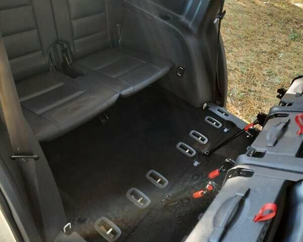 Желтый Фольксваген Туран, объемом двигателя 1.6 л и пробегом 369 тыс. км за 9700 $, фото 27 на Automoto.ua