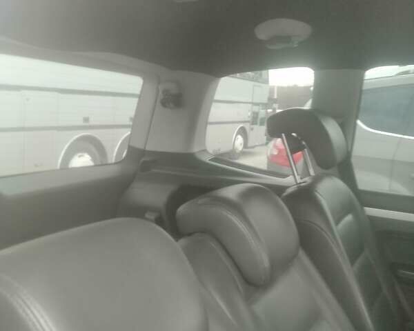 Желтый Фольксваген Туран, объемом двигателя 1.6 л и пробегом 250 тыс. км за 7000 $, фото 3 на Automoto.ua