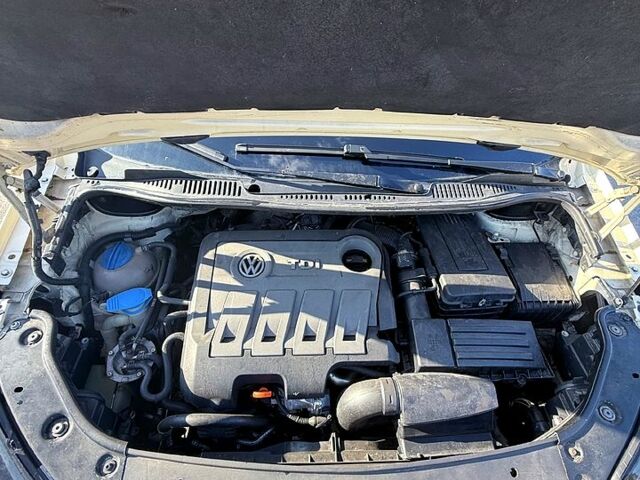 Желтый Фольксваген Туран, объемом двигателя 1.6 л и пробегом 255 тыс. км за 9450 $, фото 10 на Automoto.ua